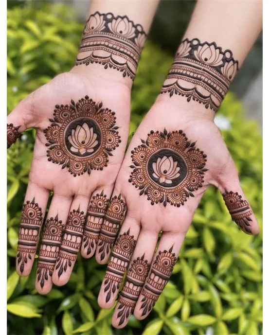 Tile Inspired Charming Front Hand Mehndi Design Tile Inspired Charming Front Hand Mehndi Design